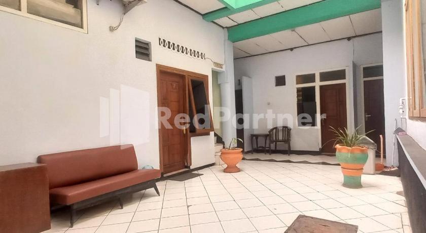 Oyo 3956 Hotel Palem 2 Syariah Malang Exterior foto